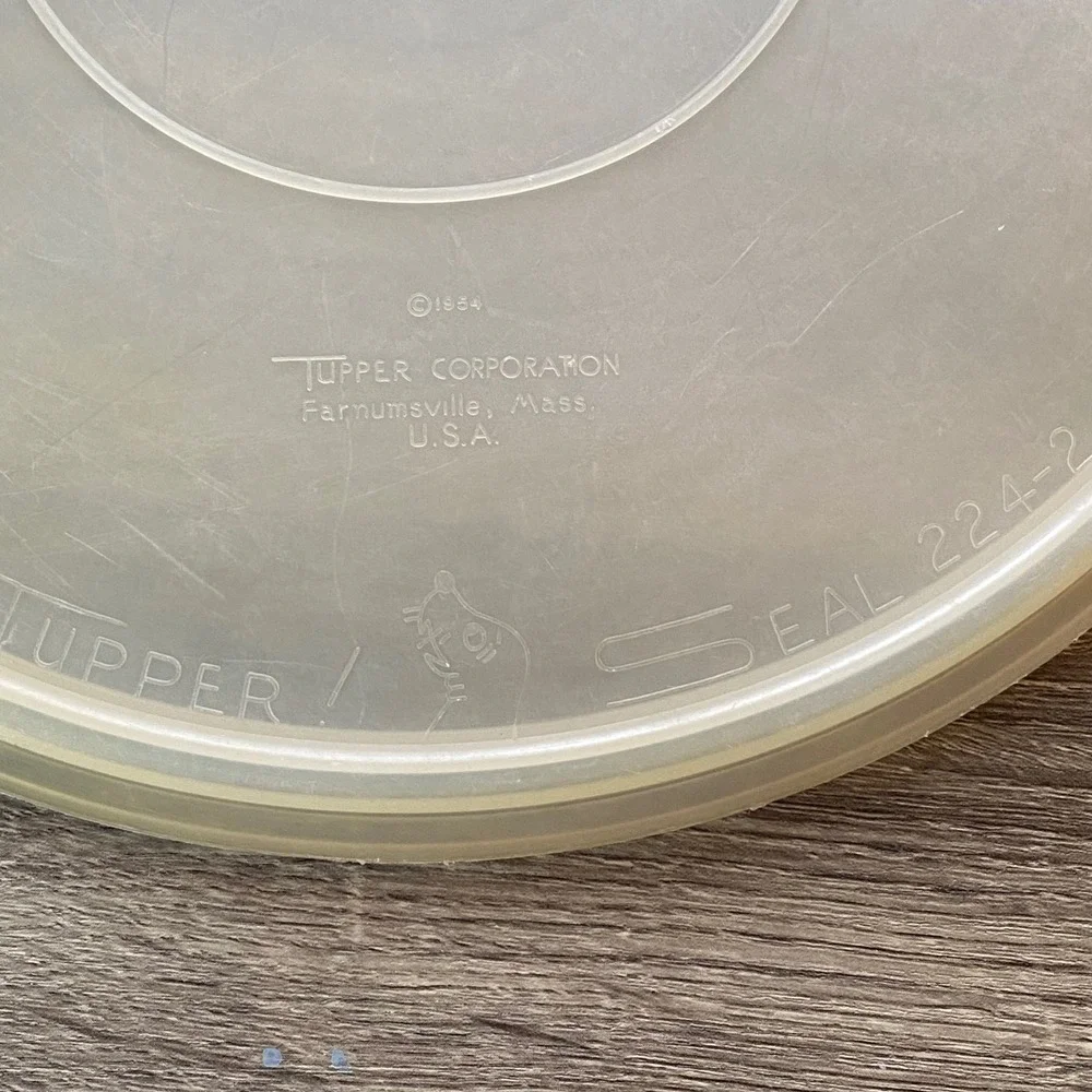 Vintage Tupperware Millionaire Line 1954 Round Bowl 242-1 Seal 12‎ Inch White